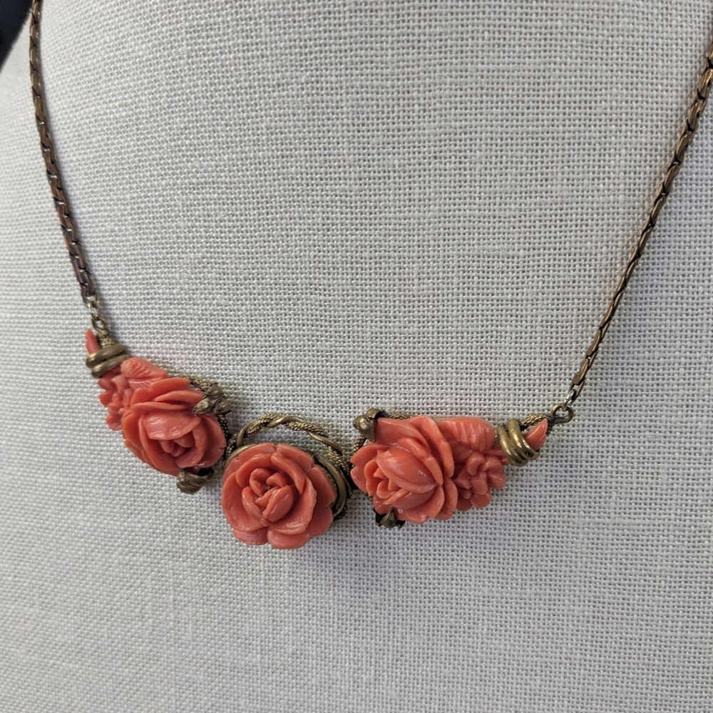 Vintage 3 Rose Necklace